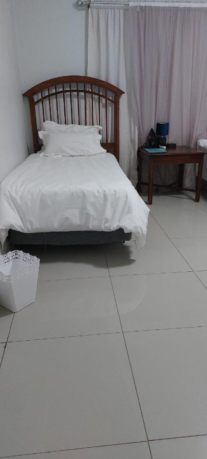 Special Inn Bed And Breakfast Windhoek Exterior foto